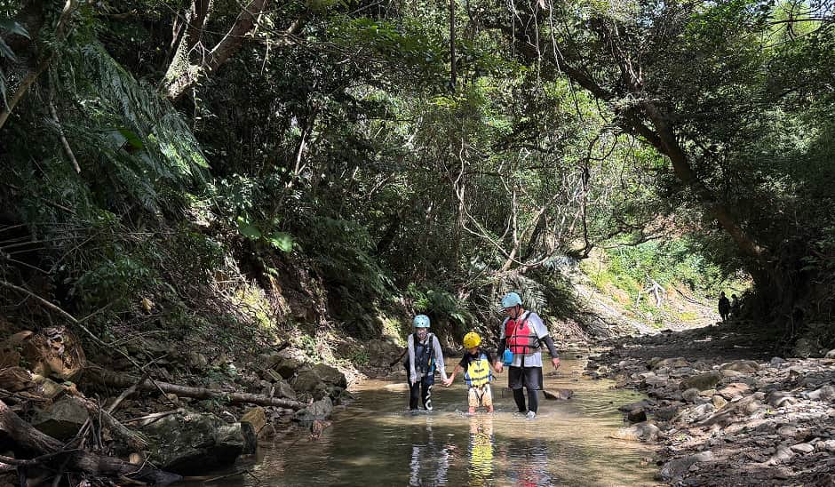 自然の中で一緒に遊んだ体験